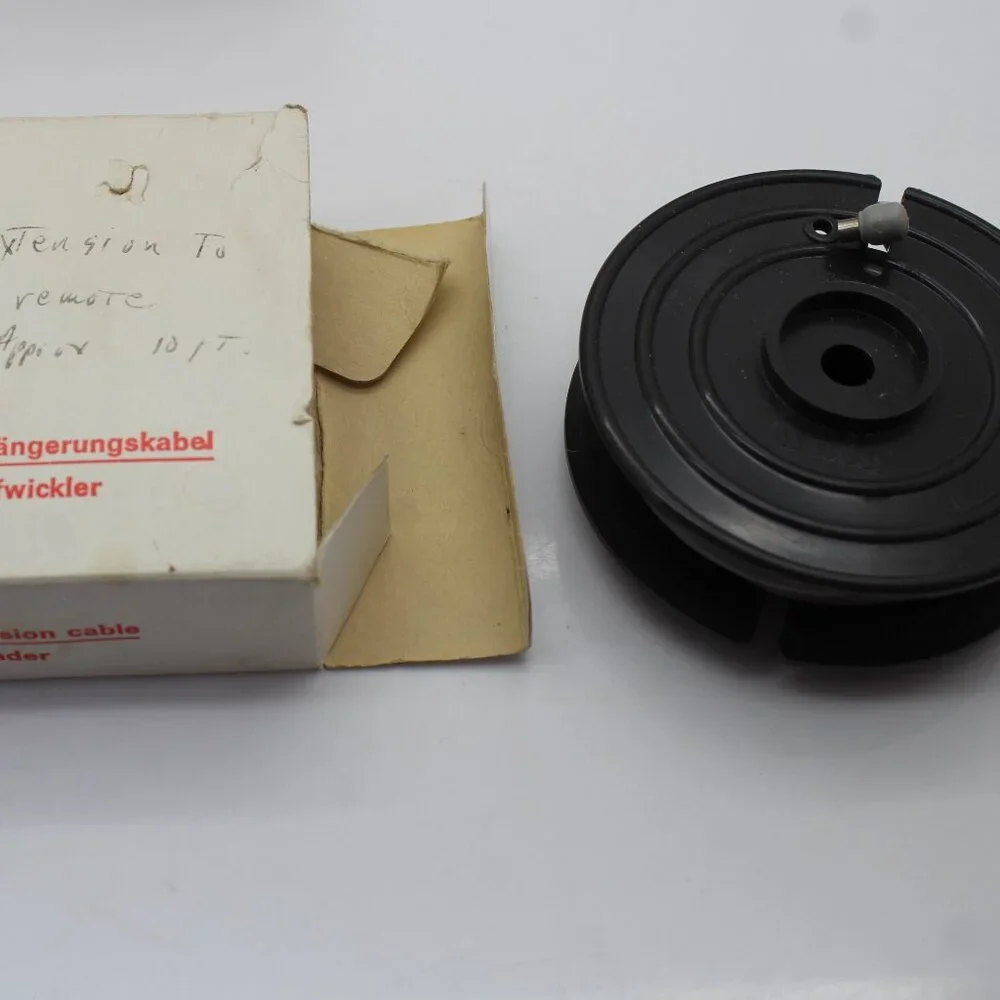 Vivitar Auto Thyristor Mdl# 273, 10 Ft Extension Cord, Stand Attachment, Manual
